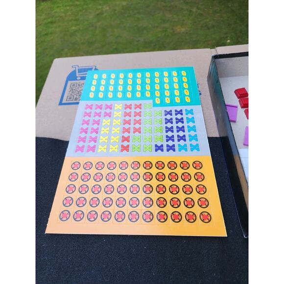 X-Men Under Siege! Vintage 1994 Collectable Board Game UNPUNCHED Vintage NICE - Picture 5 of 10